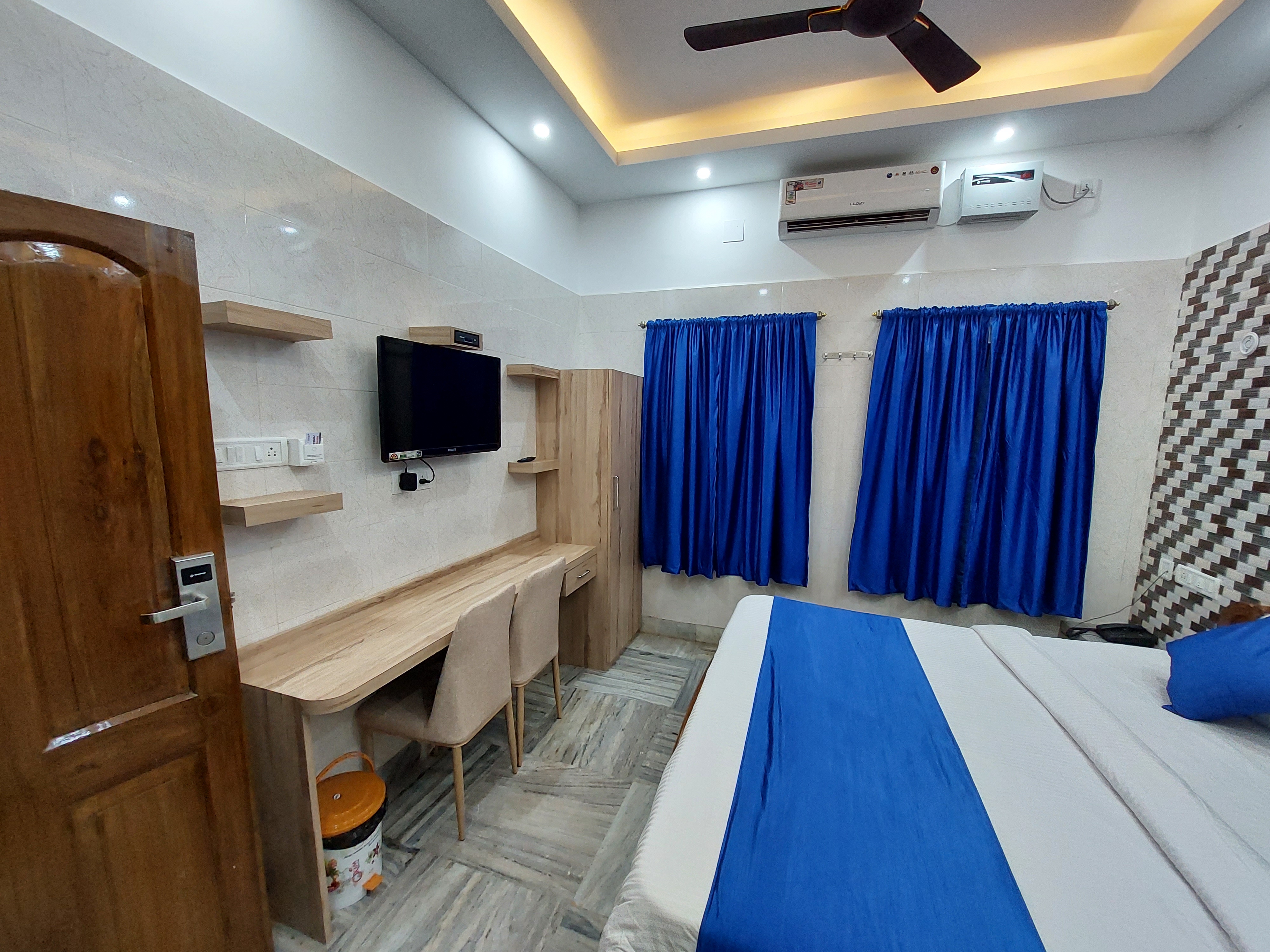 Deluxe Rooms